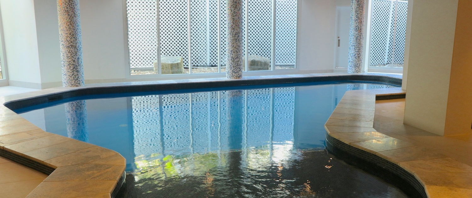 Pool Surrounds Tiling